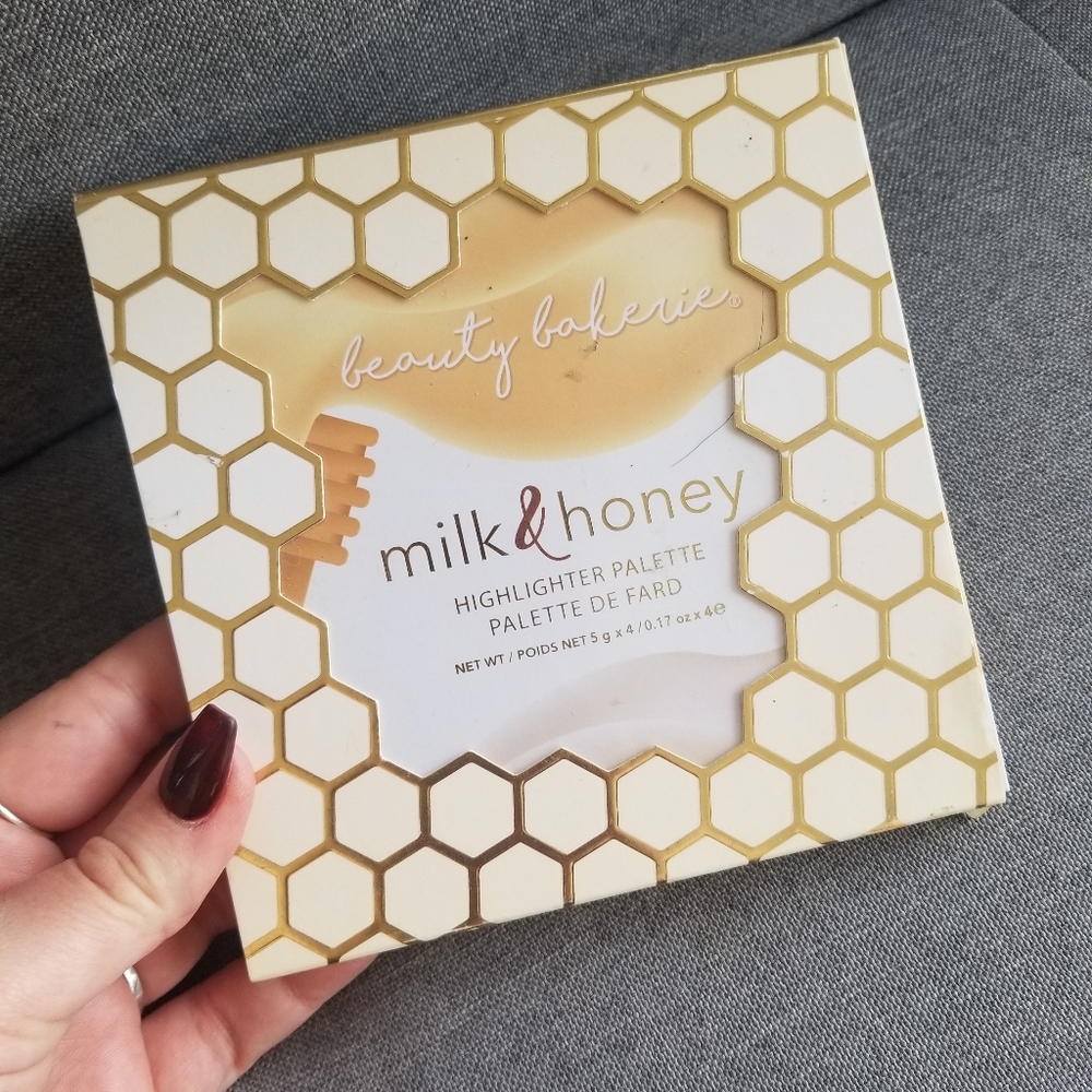 Milk and honey highlighter pallete